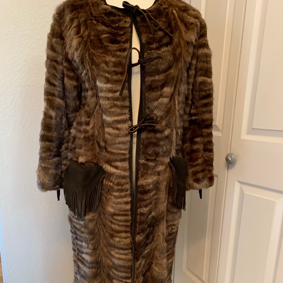 Sable fur western style with fringe unique
Midi in excellent condition - Picture 2 of 8